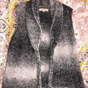 Woman’s cut sleeve top